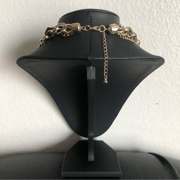 Forever 21 Black & Gold Chain Link Necklace - Picture 2 of 11